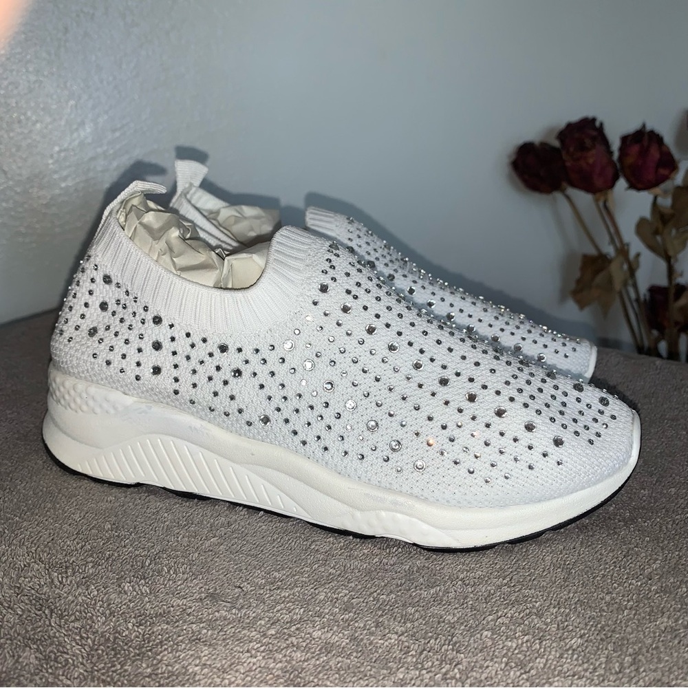 White sneakers with rhinestones 6-6.5